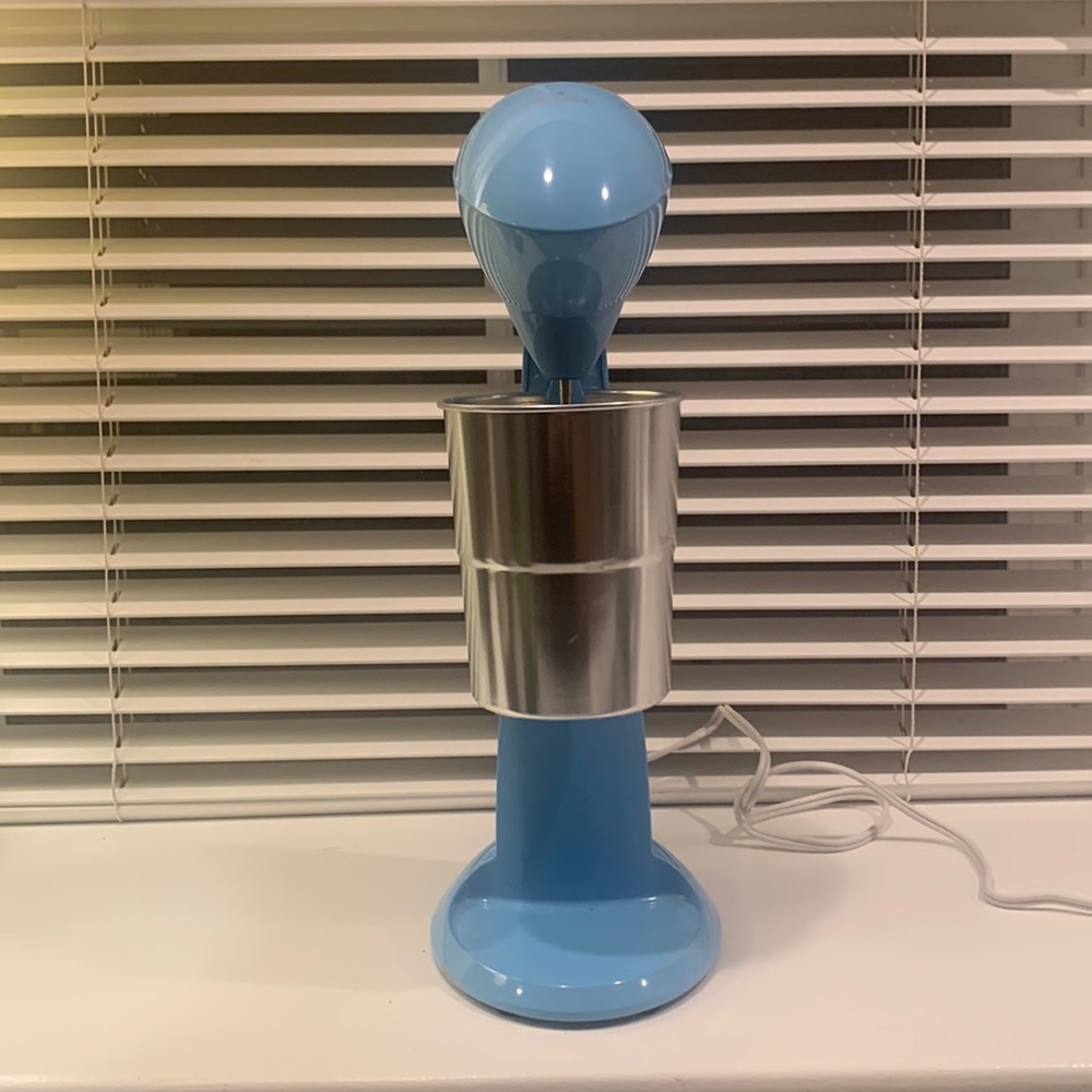 Mod ice blue Drink Mixer